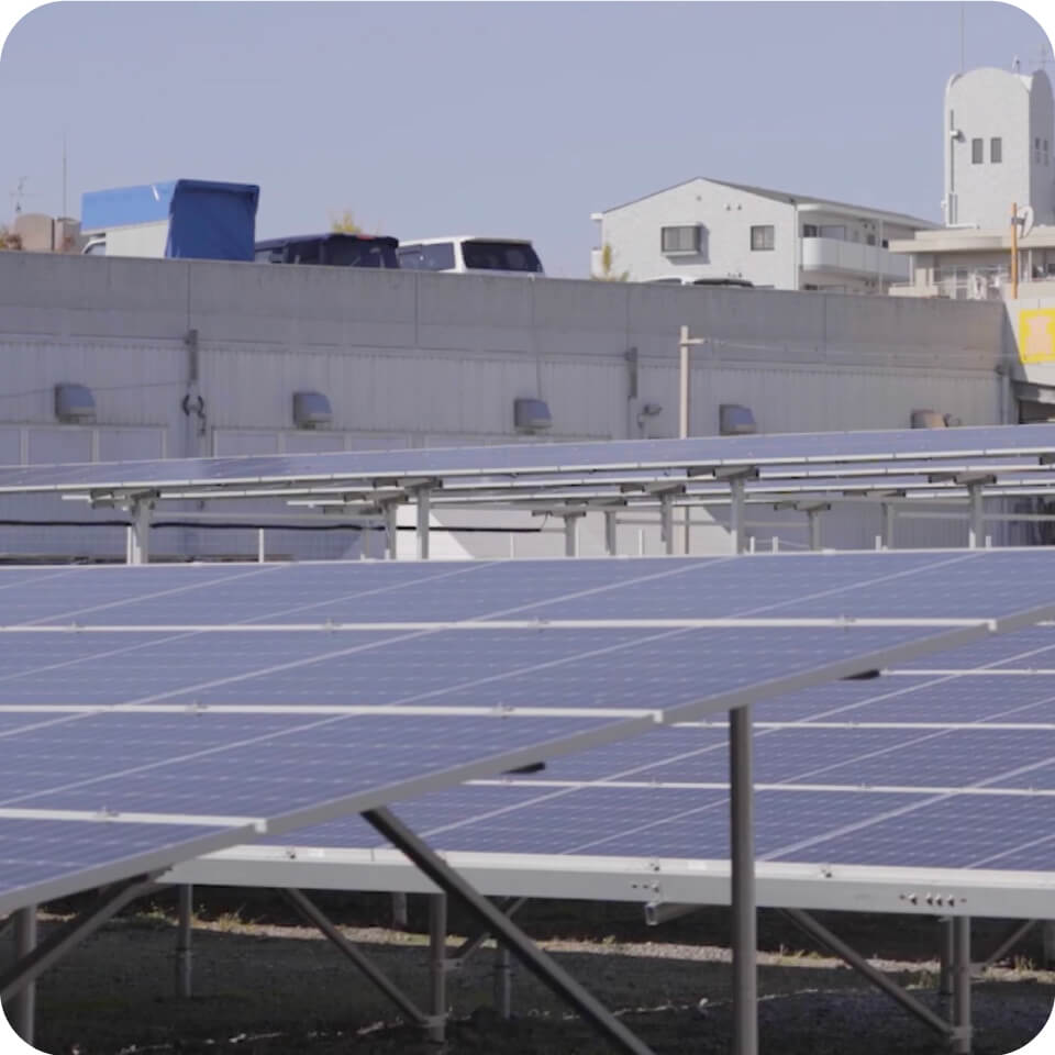 敷地内に太陽光パネルを設置